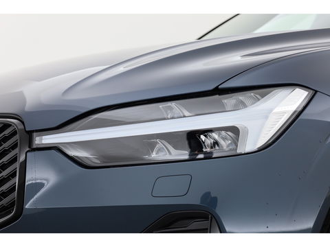 Volvo XC60 2.0 T6 Plug-in hybrid AWD Ultra Black Edition | Facelift | Pano-dak | HUD | H&K Audio | Sportstoelen | ACC | 4x stoel + stuurverw. |