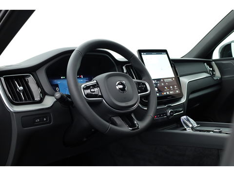 Volvo XC60 2.0 T6 Plug-in hybrid AWD Ultra Black Edition | Facelift | Pano-dak | HUD | H&K Audio | Sportstoelen | ACC | 4x stoel + stuurverw. |