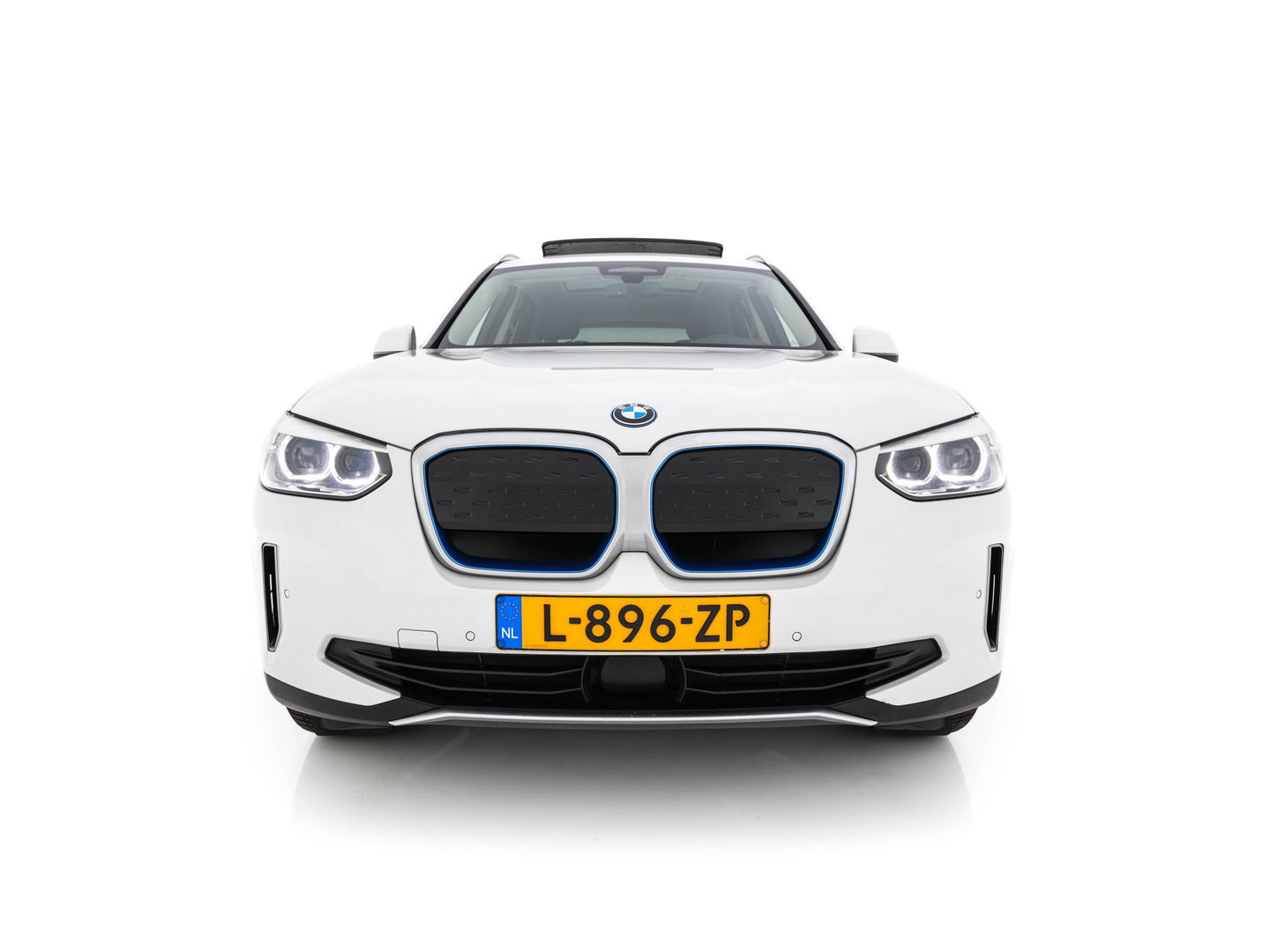 BMW iX3 Executive 80 kWh [ 3-Fase ] { SOH-96% } (INCL.BTW) Aut. *PANO | FULL-LEATHER | ADAPTIVE-CRUISE | FULL-LED | BLIND-SPOT | MEMORY-PACK | DIGI-COCKPIT | HEATED-COMFORTSEATS | CAMERA | DAB+ | NAVI-FULLMAP | 19''ALU*