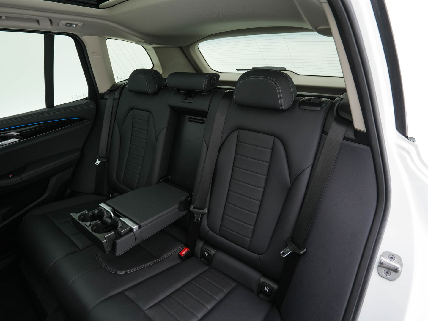 BMW iX3 Executive 80 kWh [ 3-Fase ] { SOH-96% } (INCL.BTW) Aut. *PANO | FULL-LEATHER | ADAPTIVE-CRUISE | FULL-LED | BLIND-SPOT | MEMORY-PACK | DIGI-COCKPIT | HEATED-COMFORTSEATS | CAMERA | DAB+ | NAVI-FULLMAP | 19''ALU*