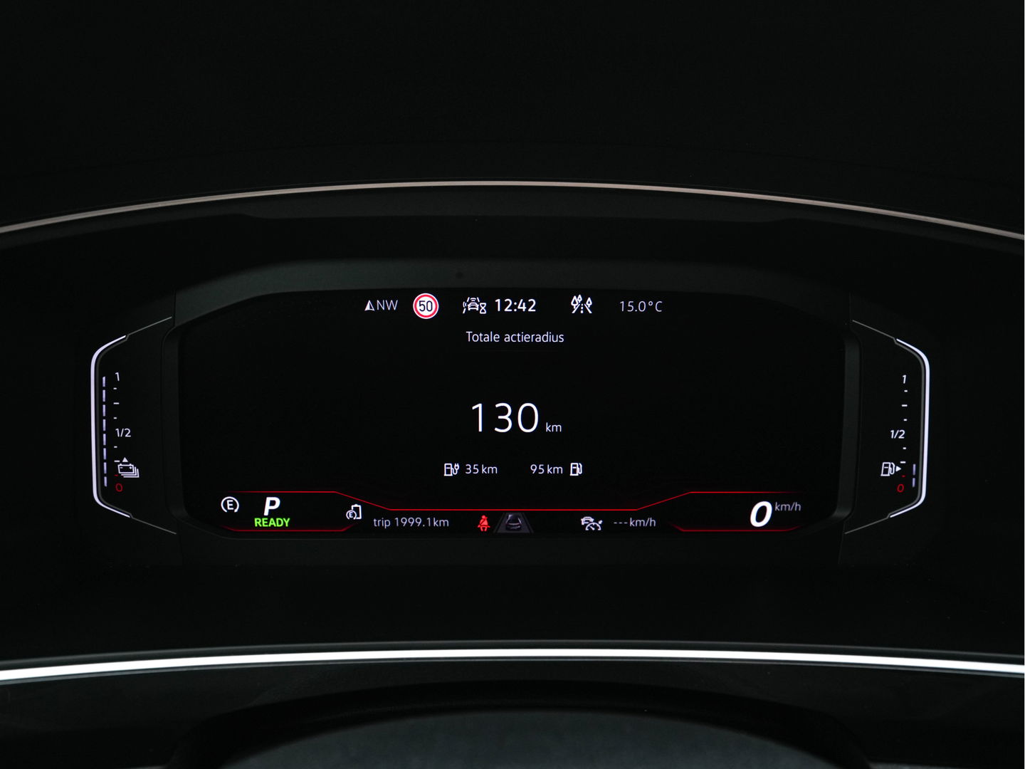 Volkswagen Tiguan 1.4 TSI R-Line Business+ (Plug-in) (INCL-BTW) Aut. *PANO | FULL-LED | ADAPTIVE-CRUISE | DIGI-COCKPIT | HEATED-COMFORTSEATS | NAV-FULLMAP | DAB+ | TOWBAR | PRIVACY-GLASS | ECC | PDC | 19''ALU