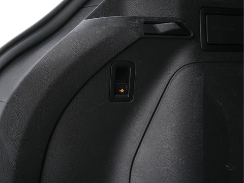 Volkswagen Tiguan 1.4 TSI R-Line Business+ (Plug-in) (INCL-BTW) Aut. *PANO | FULL-LED | ADAPTIVE-CRUISE | DIGI-COCKPIT | HEATED-COMFORTSEATS | NAV-FULLMAP | DAB+ | TOWBAR | PRIVACY-GLASS | ECC | PDC | 19''ALU