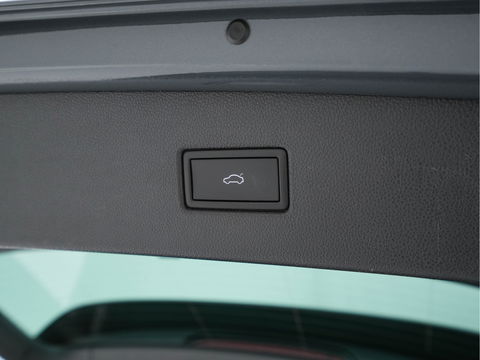 Volkswagen Tiguan 1.4 TSI R-Line Business+ (Plug-in) (INCL-BTW) Aut. *PANO | FULL-LED | ADAPTIVE-CRUISE | DIGI-COCKPIT | HEATED-COMFORTSEATS | NAV-FULLMAP | DAB+ | TOWBAR | PRIVACY-GLASS | ECC | PDC | 19''ALU