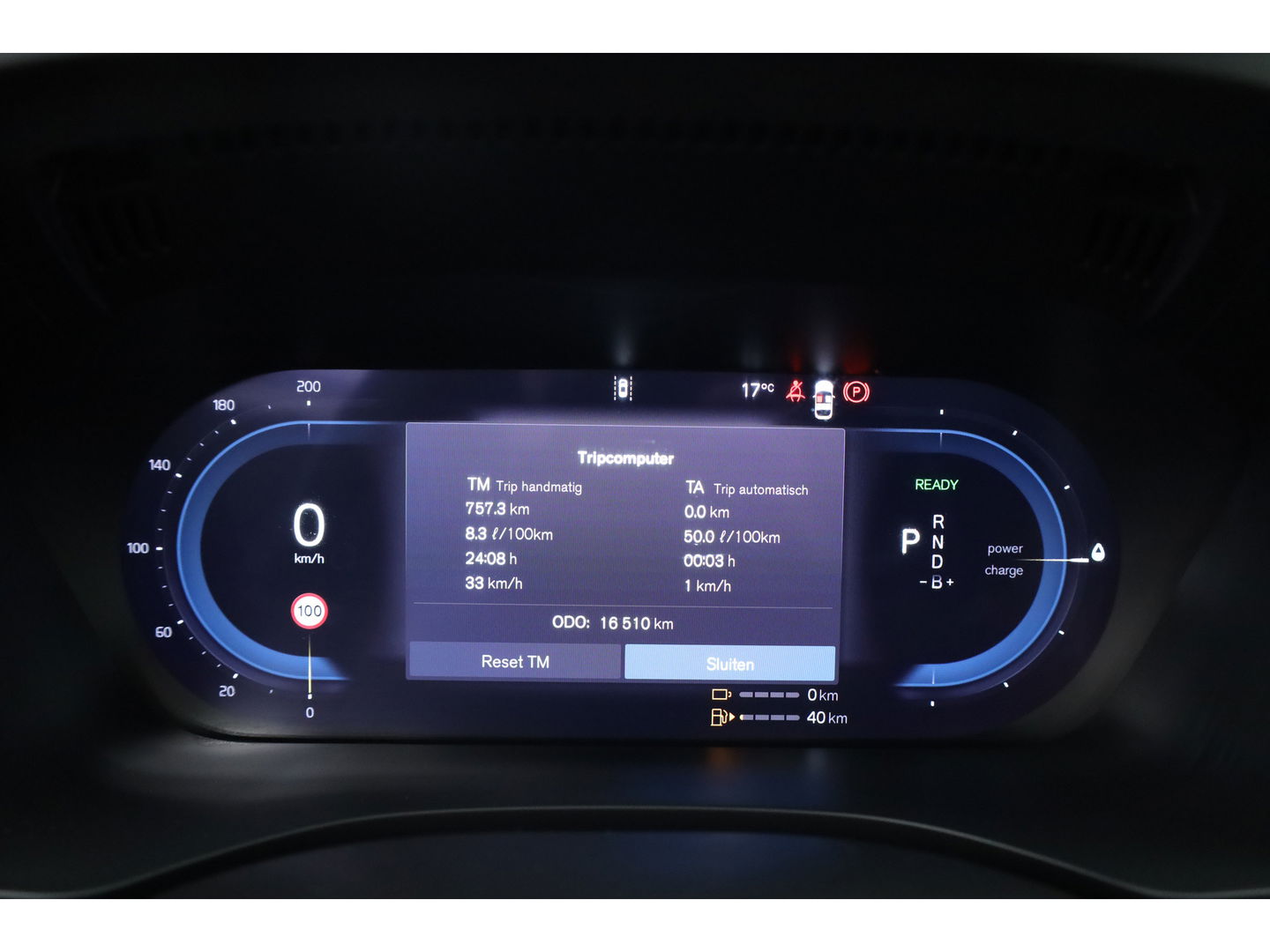 Volvo XC60 2.0 T6 Plug-in hybrid AWD Plus Black Edition | Luchtvering | Head-up | 360 camera | ACC | Pano-dak | H&K audio |