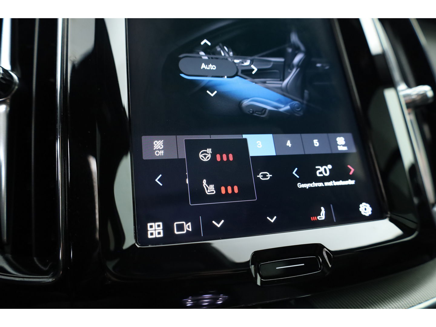 Volvo XC60 2.0 T6 Plug-in hybrid AWD Plus Black Edition | Luchtvering | Head-up | 360 camera | ACC | Pano-dak | H&K audio |