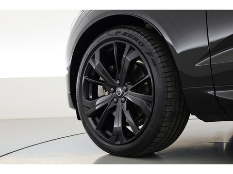 Volvo XC60 2.0 T6 Plug-in hybrid AWD Plus Black Edition | Luchtvering | Head-up | 360 camera | ACC | Pano-dak | H&K audio |