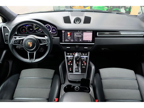 Porsche Cayenne Coupé 3.0 E-Hybrid 462pk *BTW* 4-wielsturing Bose Lightweight Package Carbon pakket NLauto