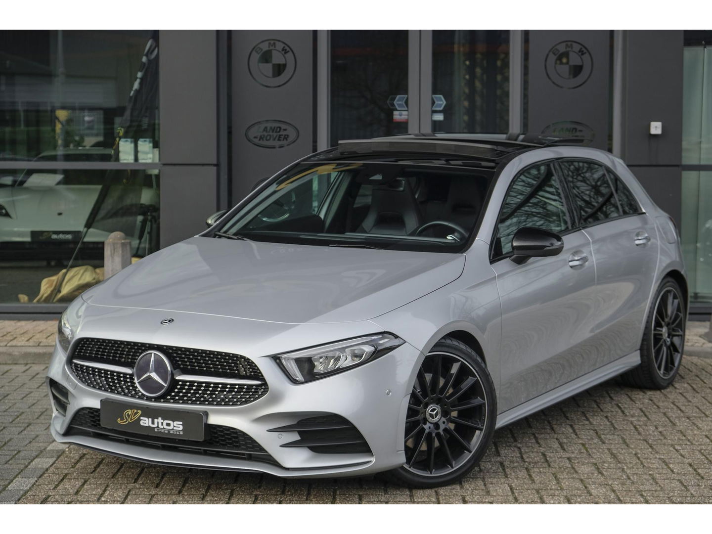 Mercedes-Benz A-Klasse A220 AMG 190pk Panoramadak Widescreen Night pakket 19" LMV Sfeerverlichting