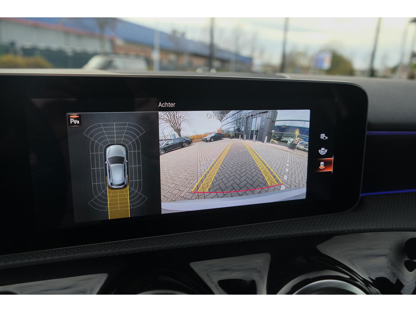 Mercedes-Benz A-Klasse A220 AMG 190pk Panoramadak Widescreen Night pakket 19" LMV Sfeerverlichting