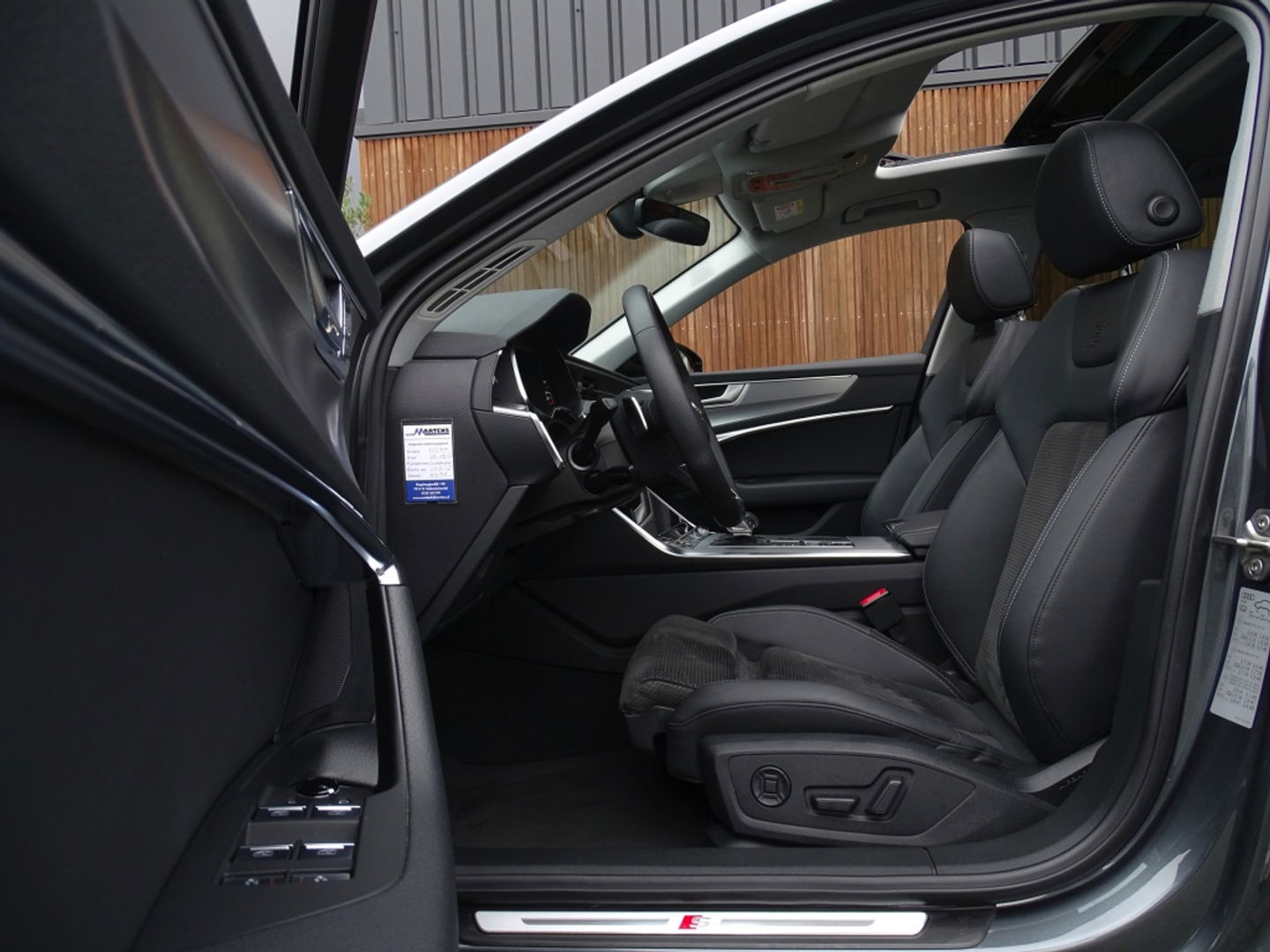 Audi A6 Avant 55 TFSI e 367PK Quattro Comp. / S-ed / 360° / B&O / LED