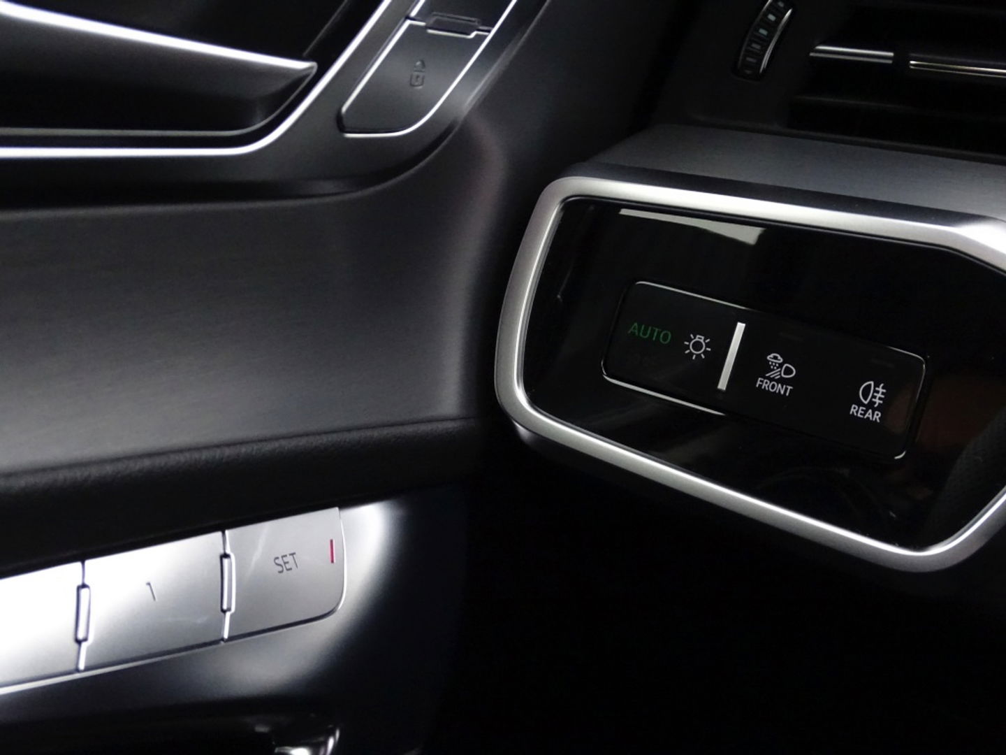 Audi A6 Avant 55 TFSI e 367PK Quattro Comp. / S-ed / 360° / B&O / LED