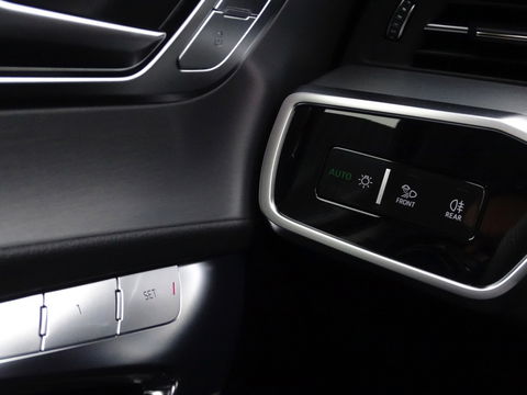 Audi A6 Avant 55 TFSI e 367PK Quattro Comp. / S-ed / 360° / B&O / LED