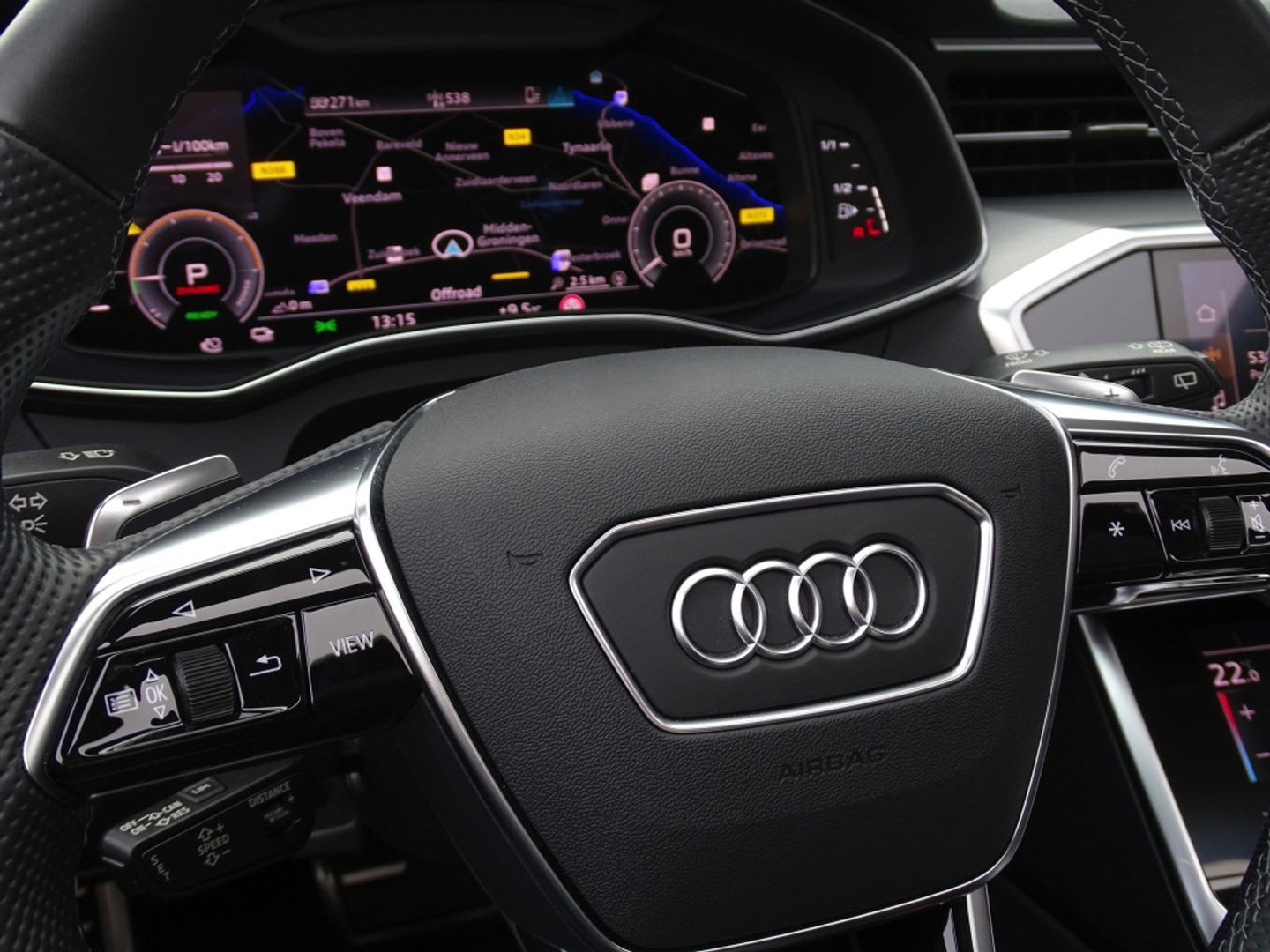 Audi A6 Avant 55 TFSI e 367PK Quattro Comp. / S-ed / 360° / B&O / LED