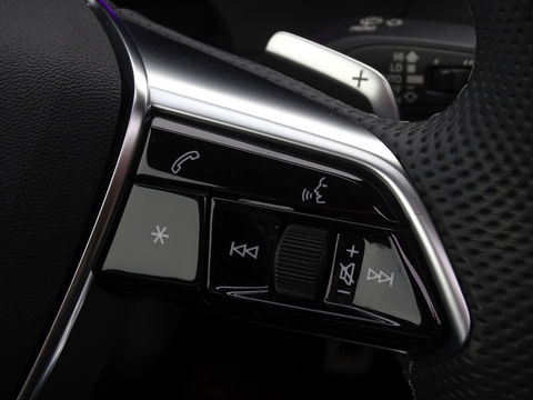 Audi A6 Avant 55 TFSI e 367PK Quattro Comp. / S-ed / 360° / B&O / LED