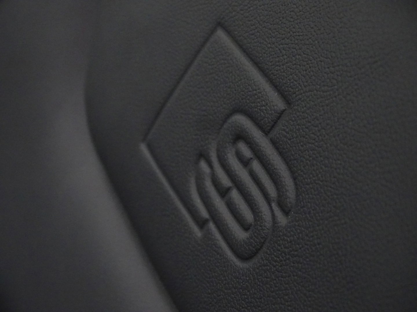 Audi A6 Avant 55 TFSI e 367PK Quattro Comp. / S-ed / 360° / B&O / LED