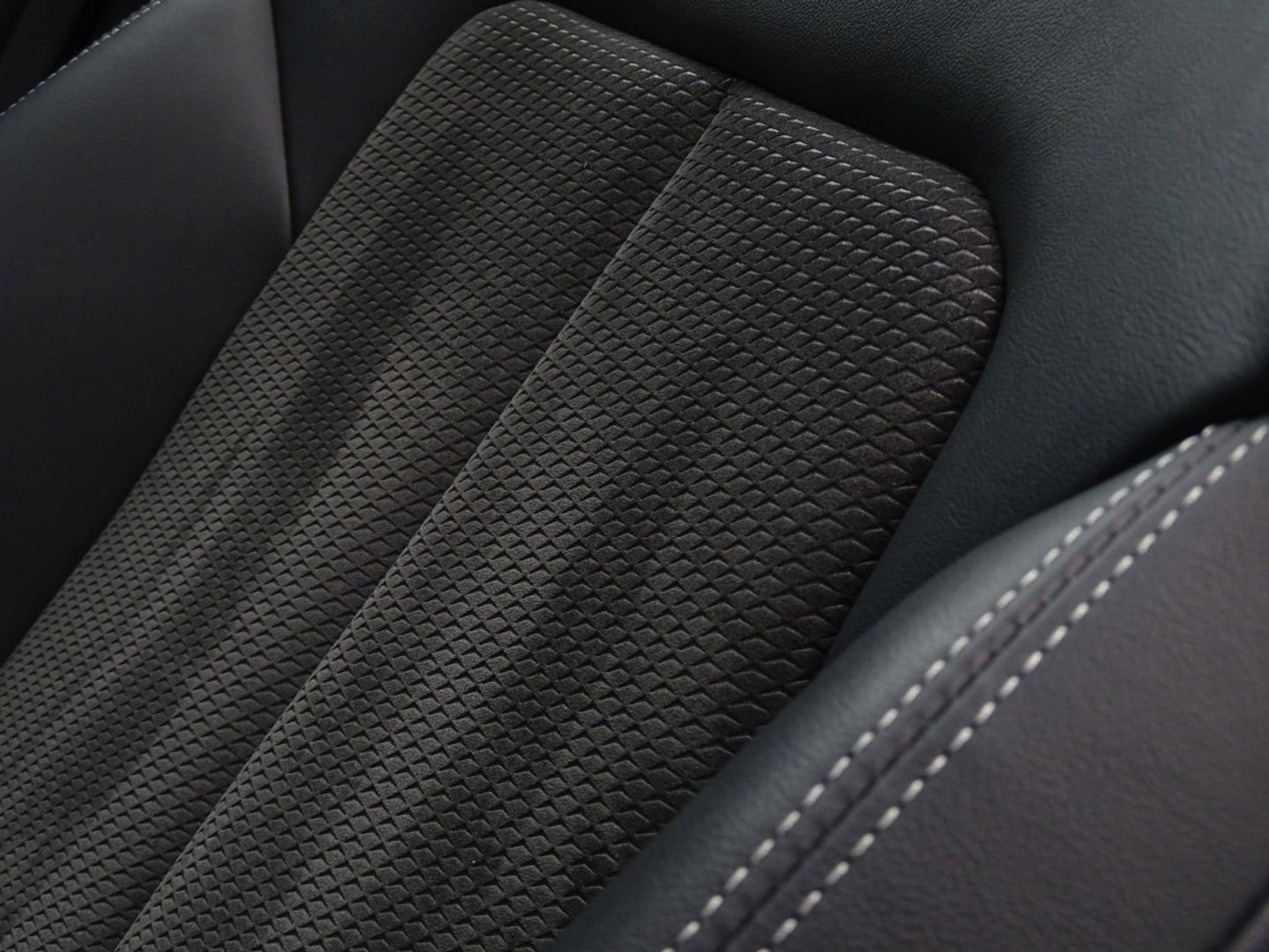 Audi A6 Avant 55 TFSI e 367PK Quattro Comp. / S-ed / 360° / B&O / LED