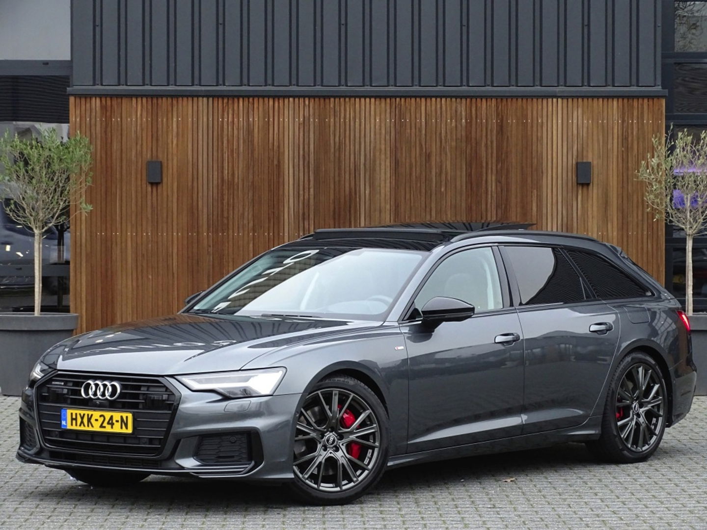 Audi A6 Avant 55 TFSI e 367PK Quattro Comp. / S-ed / 360° / B&O / LED