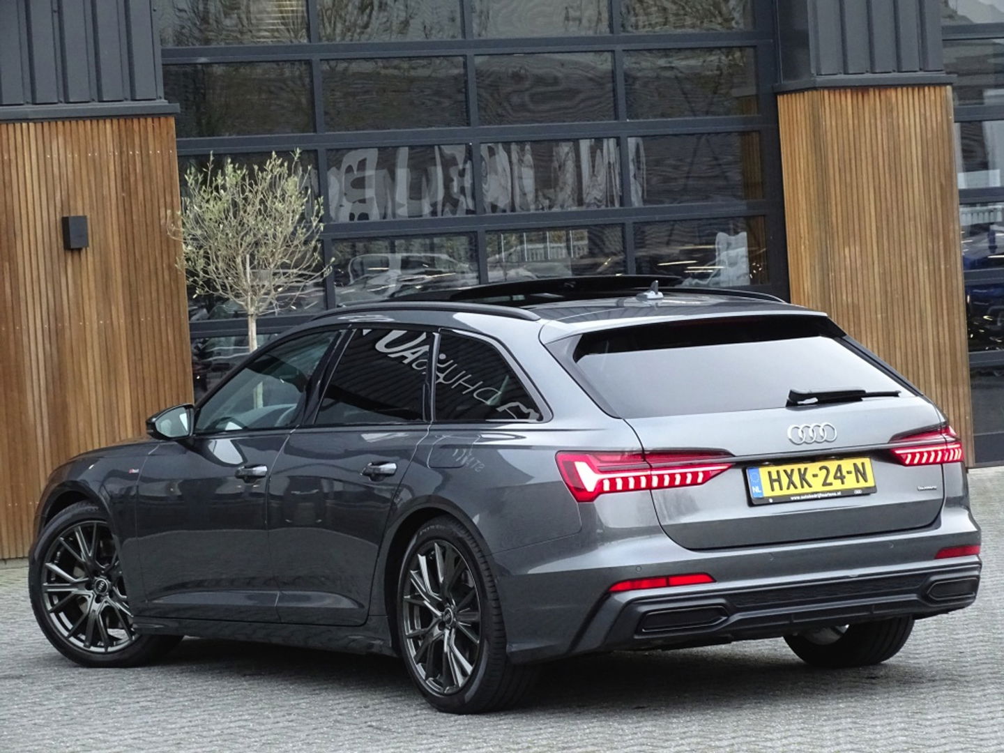 Audi A6 Avant 55 TFSI e 367PK Quattro Comp. / S-ed / 360° / B&O / LED