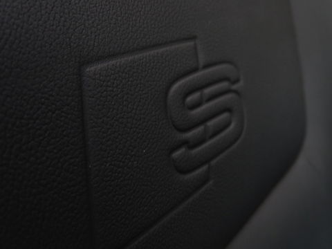 Audi A6 Avant 55 TFSI e 367PK Quattro Comp. / S-ed / 360° / B&O / LED