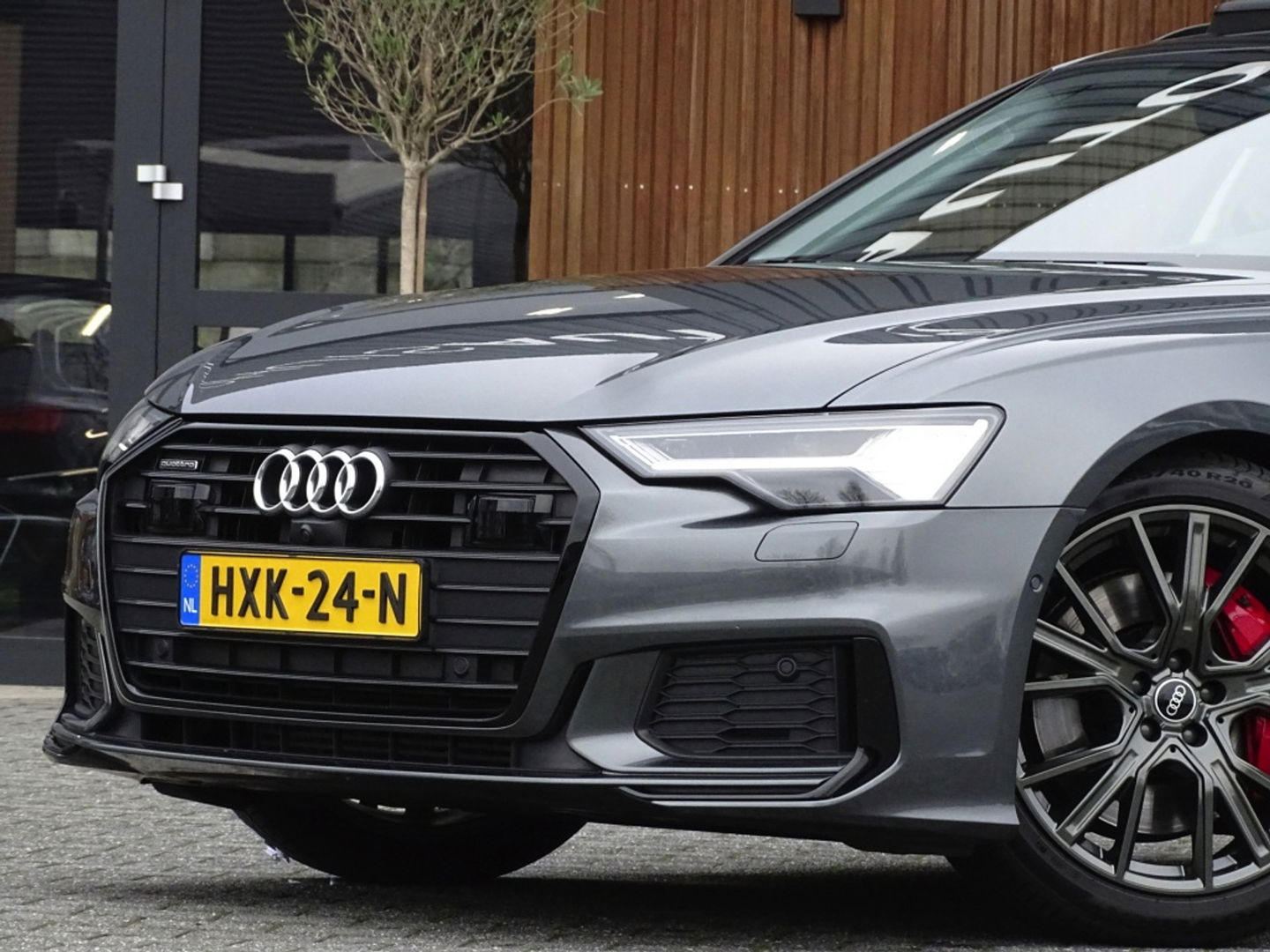 Audi A6 Avant 55 TFSI e 367PK Quattro Comp. / S-ed / 360° / B&O / LED