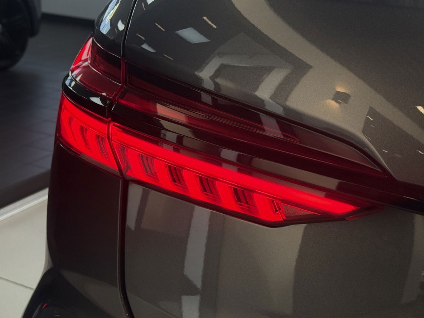 Audi A6 Avant 55 TFSI e 367PK Quattro Comp. / S-ed / 360° / B&O / LED