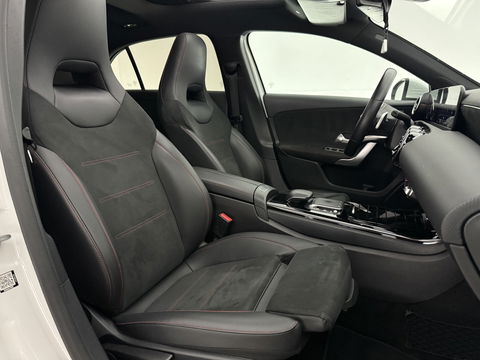 Mercedes-Benz A-Klasse 180 AMG | Pano | Virtual | Camera | Cruise | Carplay | Stoelverw. | Navi | NAP