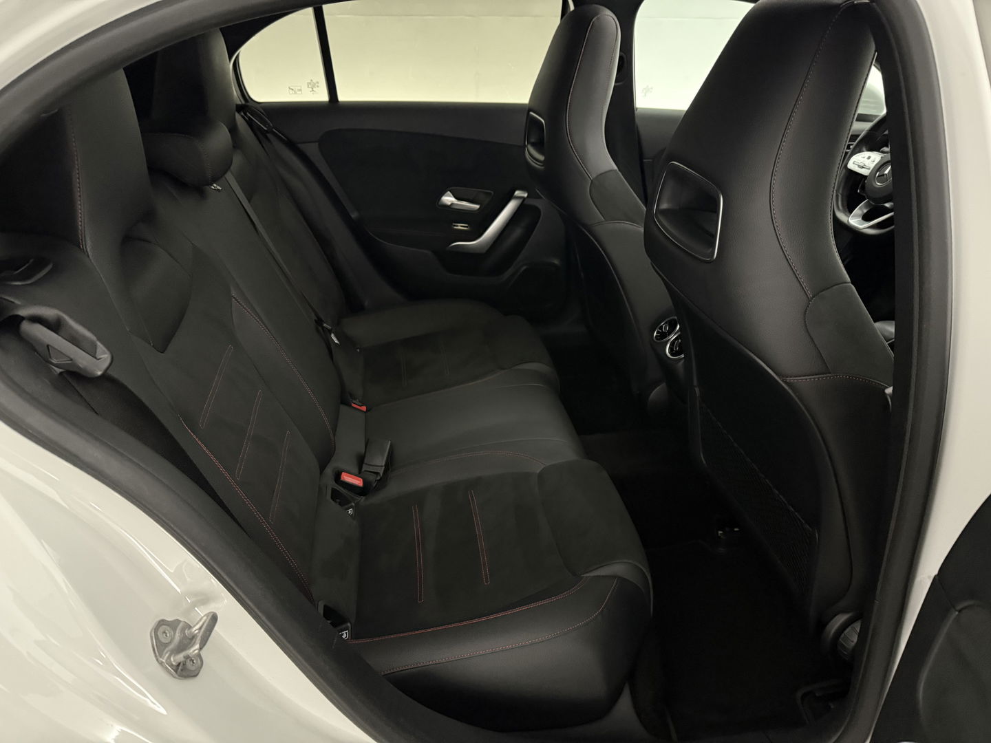 Mercedes-Benz A-Klasse 180 AMG | Pano | Virtual | Camera | Cruise | Carplay | Stoelverw. | Navi | NAP