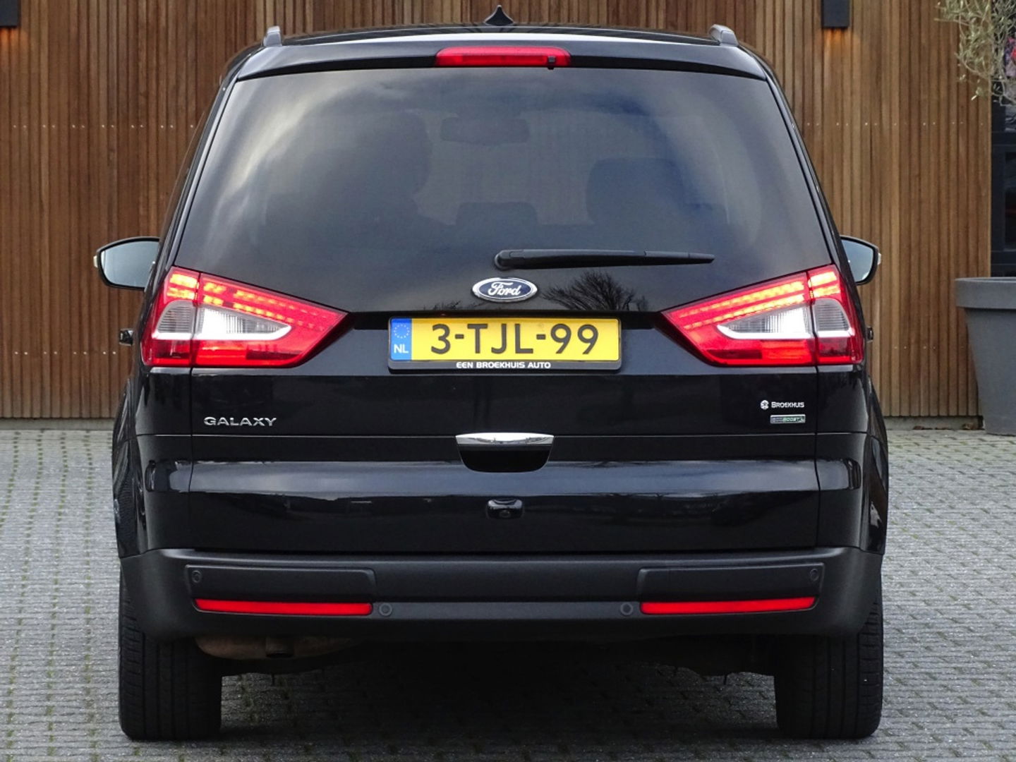 Ford Galaxy 1.6 SCTi 161PK / Platinum Edit. / NAP / 7 Pers / pano *NAP*