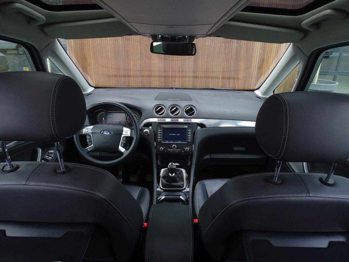 Ford Galaxy 1.6 SCTi 161PK / Platinum Edit. / NAP / 7 Pers / pano *NAP*