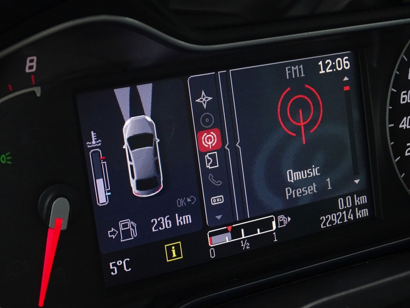 Ford Galaxy 1.6 SCTi 161PK / Platinum Edit. / NAP / 7 Pers / pano *NAP*