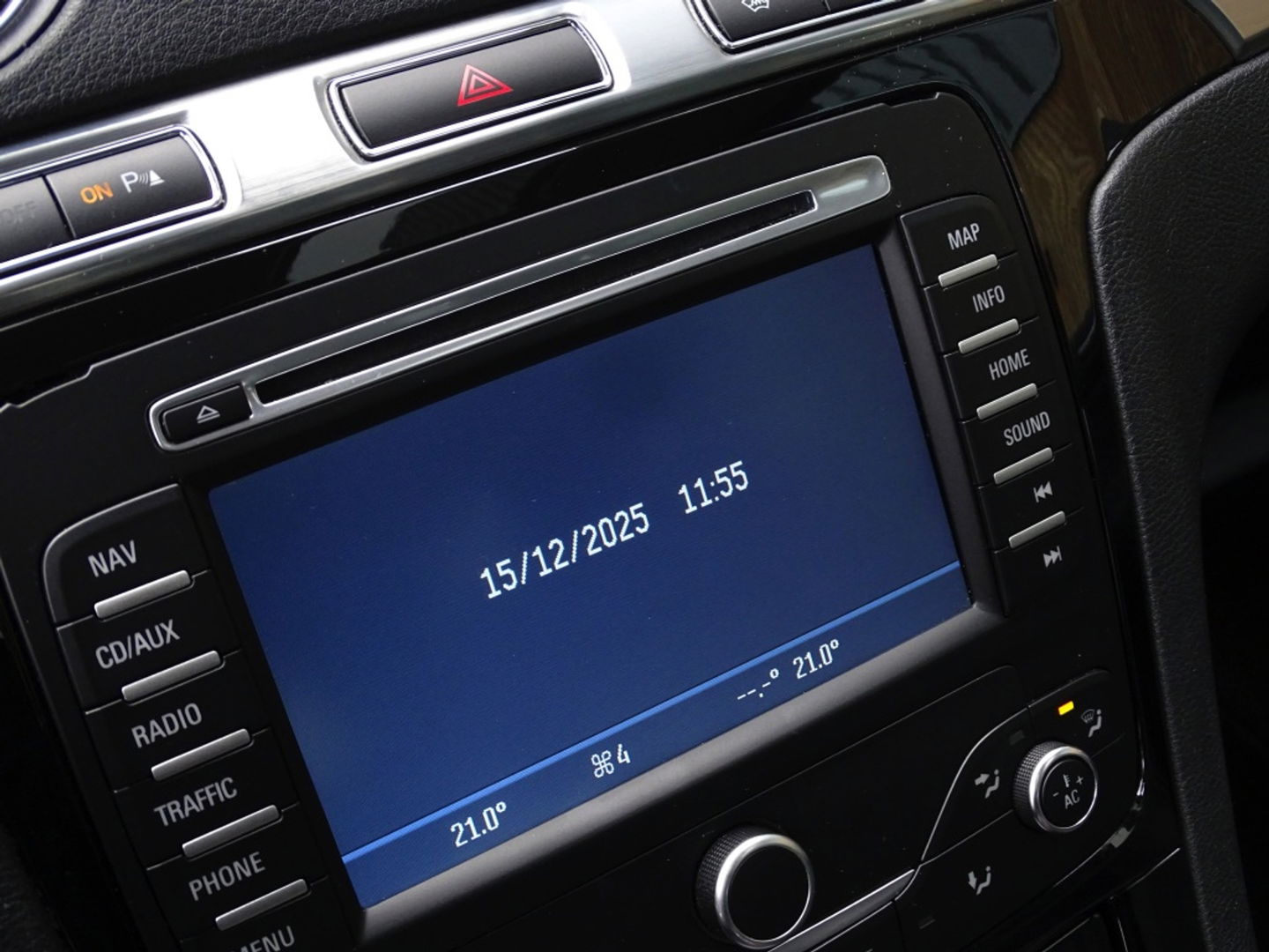 Ford Galaxy 1.6 SCTi 161PK / Platinum Edit. / NAP / 7 Pers / pano *NAP*