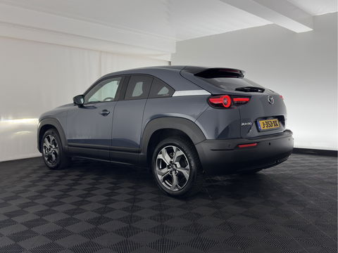 Mazda MX-30 e-SkyActiv 145 First Edition 36 kWh {SOH-92%} (INCL-BTW) *LEATHER-MICROFIBRE | FULL-LED | NAVI-FULLMAP | CCS-FASTLOADER | KEYLESS | BLIND-SPOT |  ADAPT.-CRUISE | HEAD-UP | CAMERA | DIGI-COCKPIT | MEMORY-PACK | SHIFT-PADDLES | ...