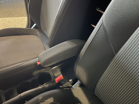 Ford Transit Courier 1.0 EcoBoost Trend benzine grijs kenteken / zo goed als nieuw / fabrieksgarantie tot 07-03-2026 / vaste prijs rijklaar € 19.950 ex / lease vanaf € 336 / direct leverbaar