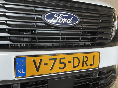 Ford Transit Courier 1.0 EcoBoost Trend benzine grijs kenteken / zo goed als nieuw / fabrieksgarantie tot 07-03-2026 / vaste prijs rijklaar € 19.950 ex / lease vanaf € 336 / direct leverbaar