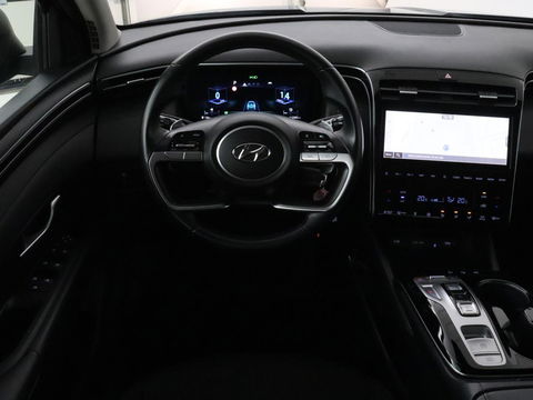 Hyundai Tucson 1.6 T-GDI PHEV Comfort 4WD | Trekhaak | Carplay | Adaptive cruise | Camera | Climate control | Navigatie | Digital Cockpit | Plug In