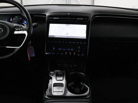Hyundai Tucson 1.6 T-GDI PHEV Comfort 4WD | Trekhaak | Carplay | Adaptive cruise | Camera | Climate control | Navigatie | Digital Cockpit | Plug In