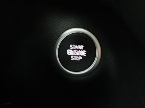 Volvo XC40 1.5 T5 Recharge Inscription | Trekhaak | Stoelverwarming | Adaptive cruise | Camera | Carplay | Navigatie | Full LED | Climate control | PHEV | Plug In