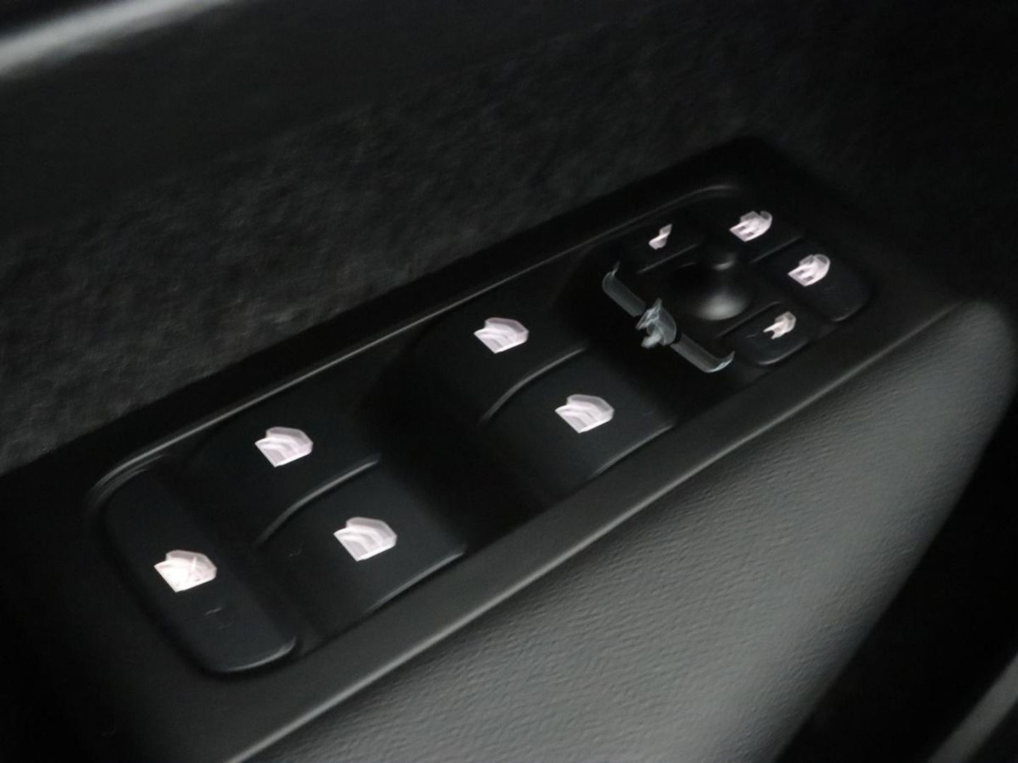 Volvo XC40 1.5 T5 Recharge Inscription | Trekhaak | Stoelverwarming | Adaptive cruise | Camera | Carplay | Navigatie | Full LED | Climate control | PHEV | Plug In