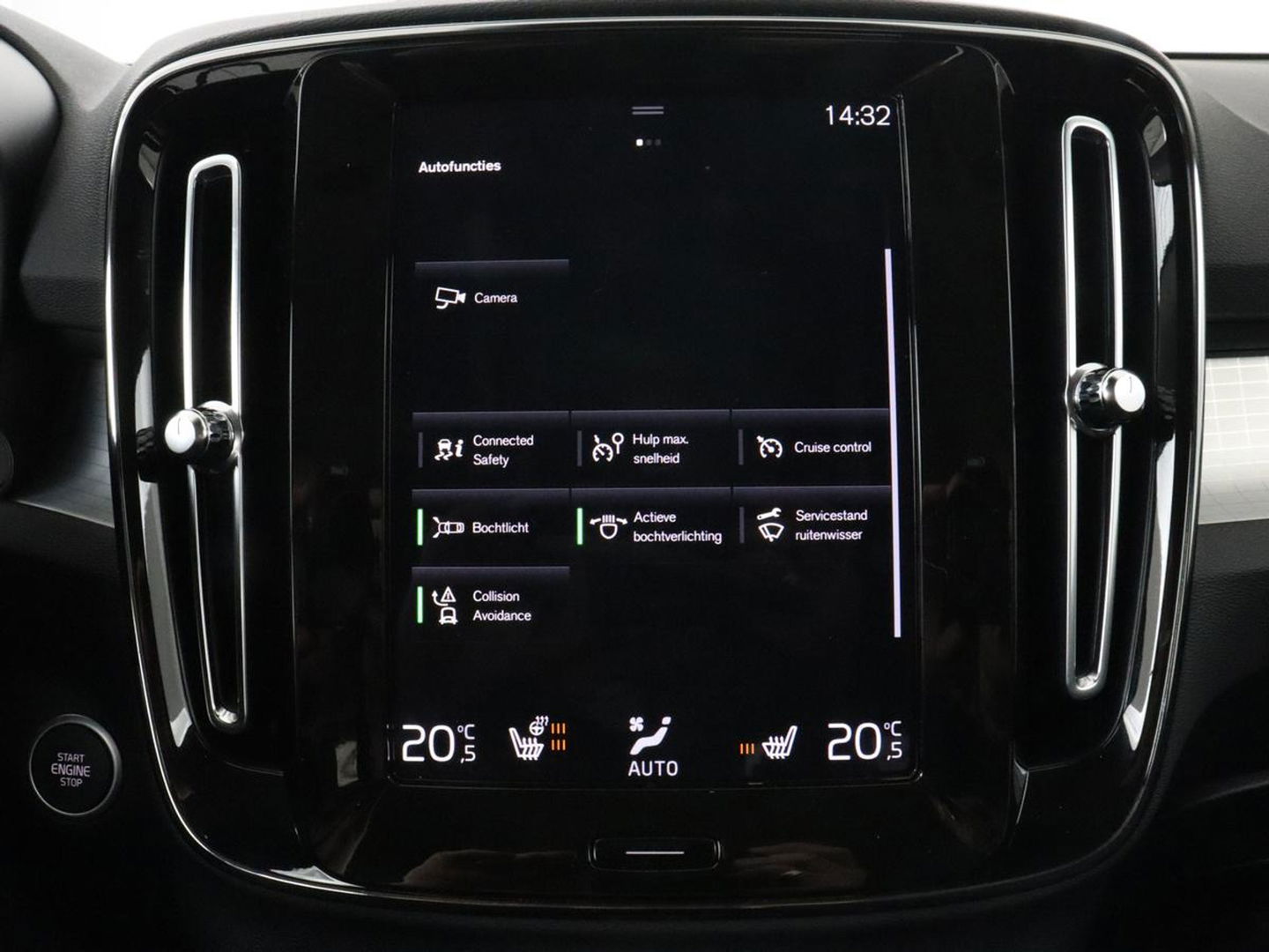 Volvo XC40 1.5 T5 Recharge Inscription | Trekhaak | Stoelverwarming | Adaptive cruise | Camera | Carplay | Navigatie | Full LED | Climate control | PHEV | Plug In