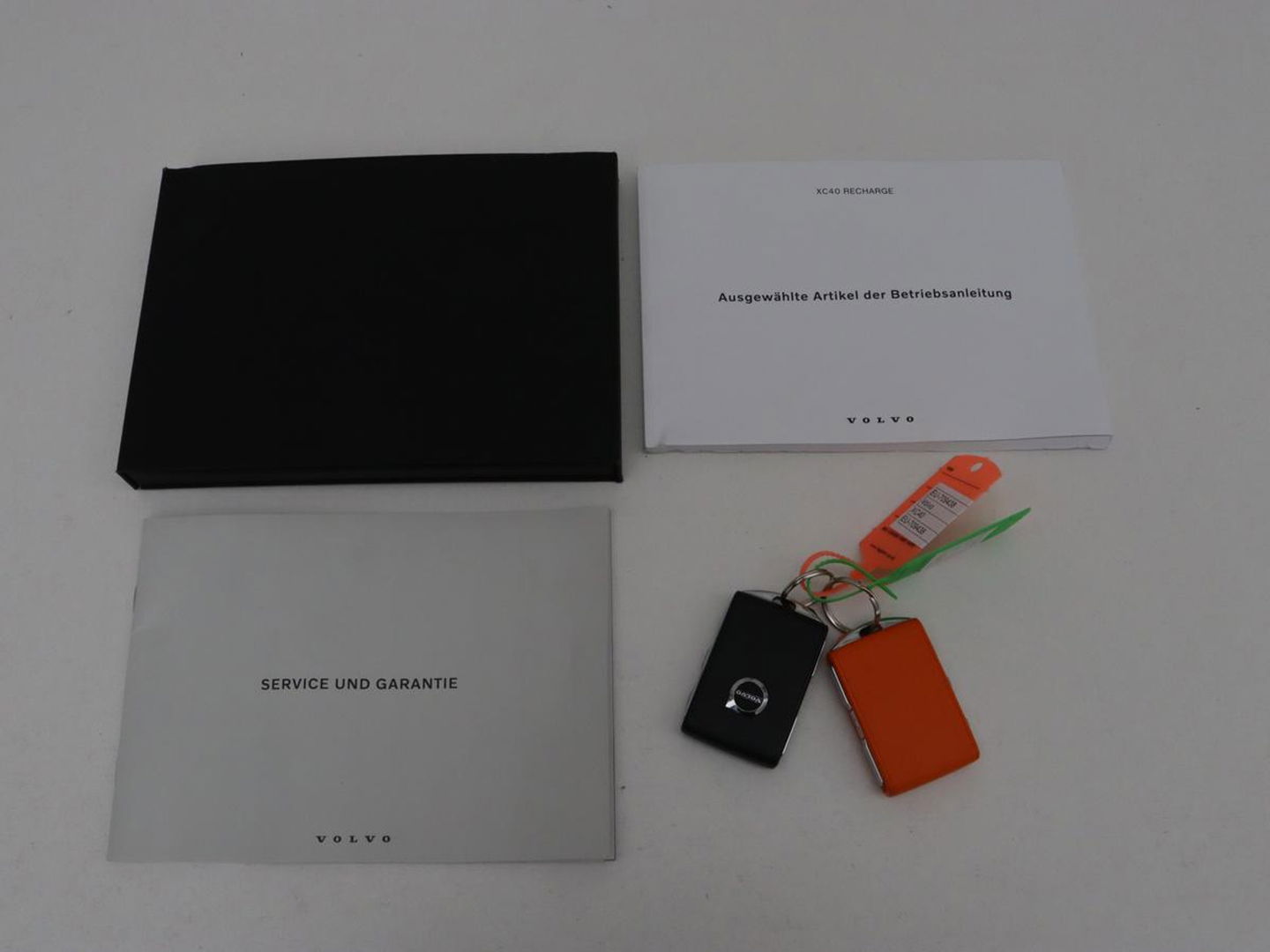 Volvo XC40 1.5 T5 Recharge Inscription | Trekhaak | Stoelverwarming | Adaptive cruise | Camera | Carplay | Navigatie | Full LED | Climate control | PHEV | Plug In