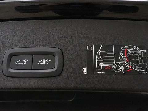 Volvo XC40 1.5 T5 Recharge Inscription | Trekhaak | Stoelverwarming | Adaptive cruise | Camera | Carplay | Navigatie | Full LED | Climate control | PHEV | Plug In