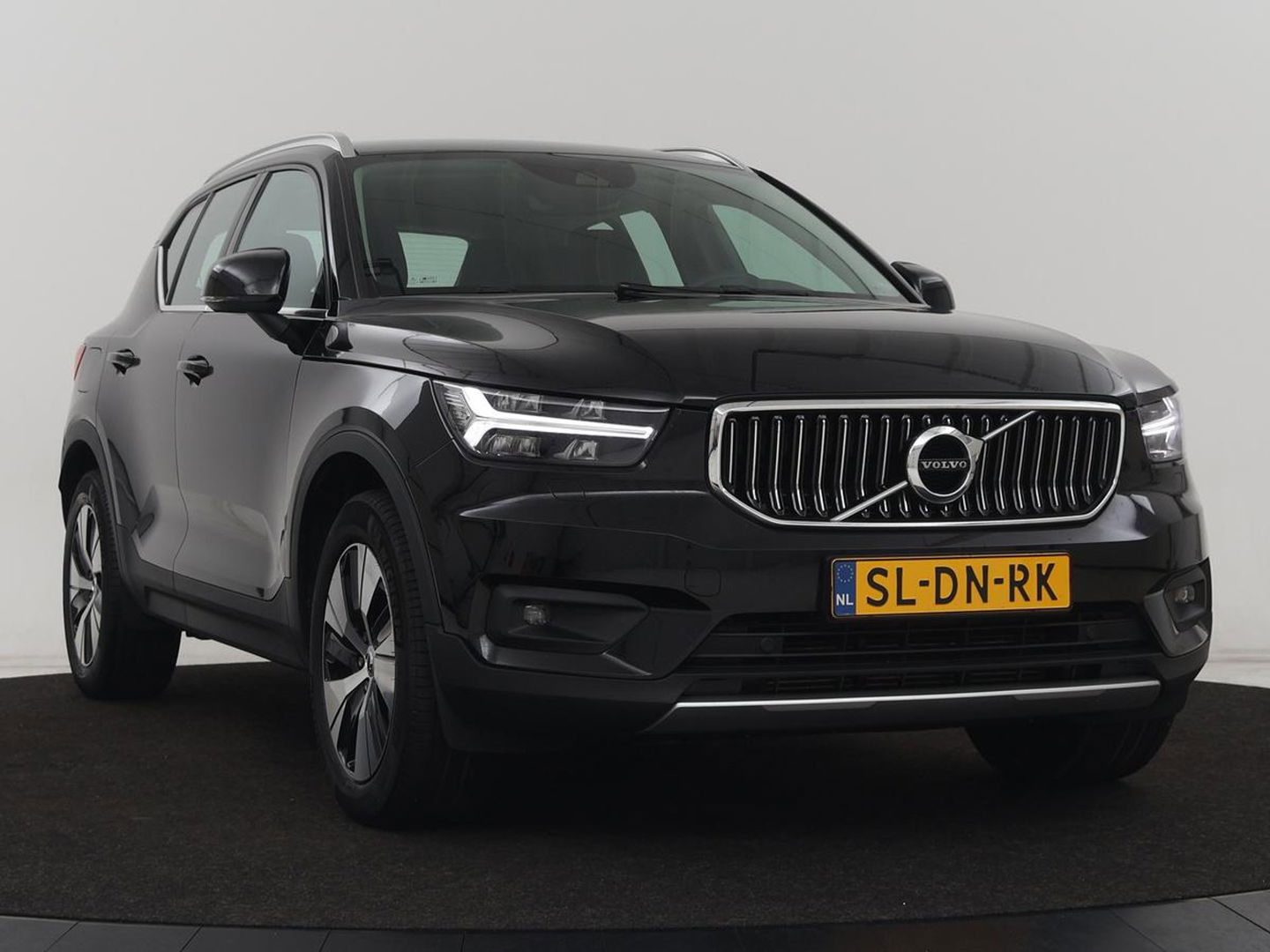 Volvo XC40 1.5 T5 Recharge Inscription | Trekhaak | Stoelverwarming | Adaptive cruise | Camera | Carplay | Navigatie | Full LED | Climate control | PHEV | Plug In