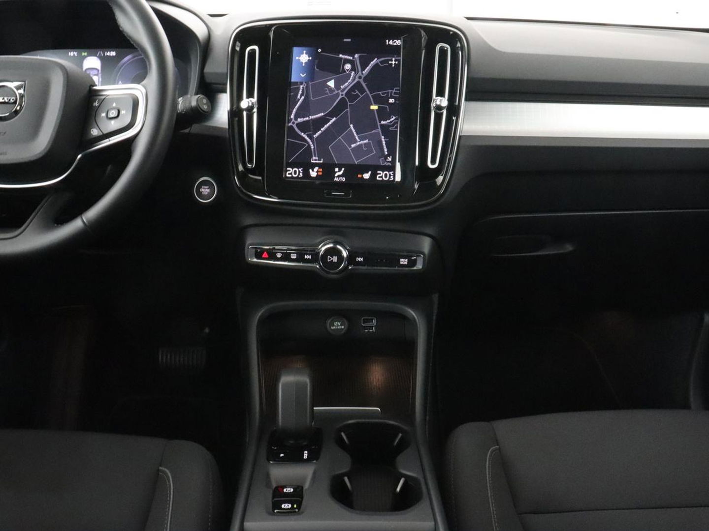 Volvo XC40 1.5 T5 Recharge Inscription | Trekhaak | Stoelverwarming | Adaptive cruise | Camera | Carplay | Navigatie | Full LED | Climate control | PHEV | Plug In