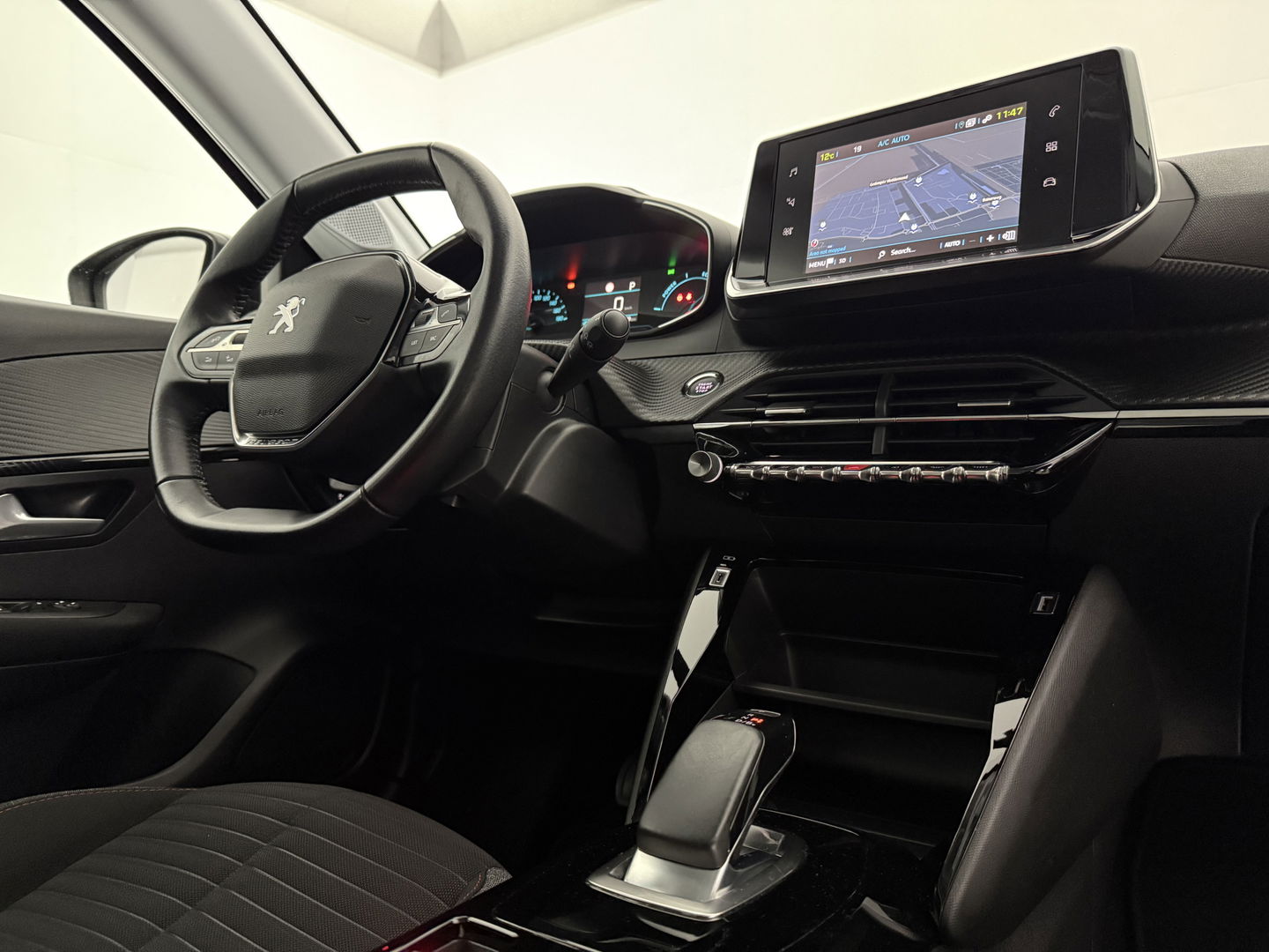 Peugeot e-208 EV Active 50 kWh | SOH 93% | Snelladen | Carplay | Cruise | Parkeersens. | Navi | NAP