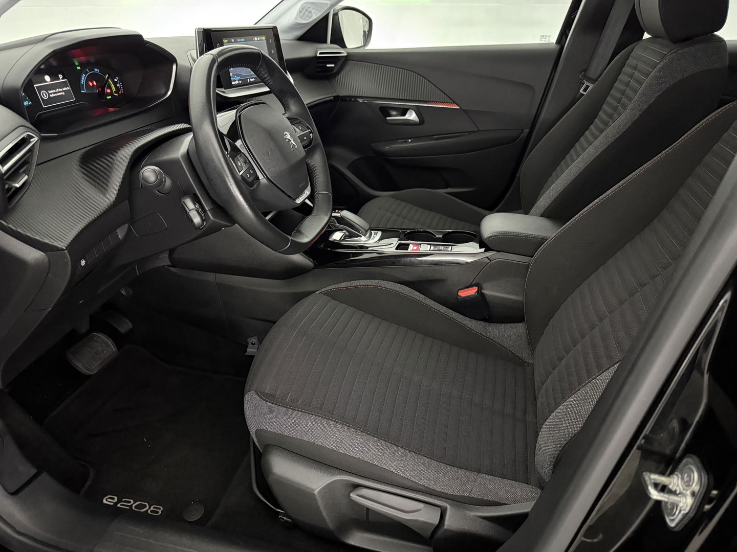 Peugeot e-208 EV Active 50 kWh | SOH 93% | Snelladen | Carplay | Cruise | Parkeersens. | Navi | NAP