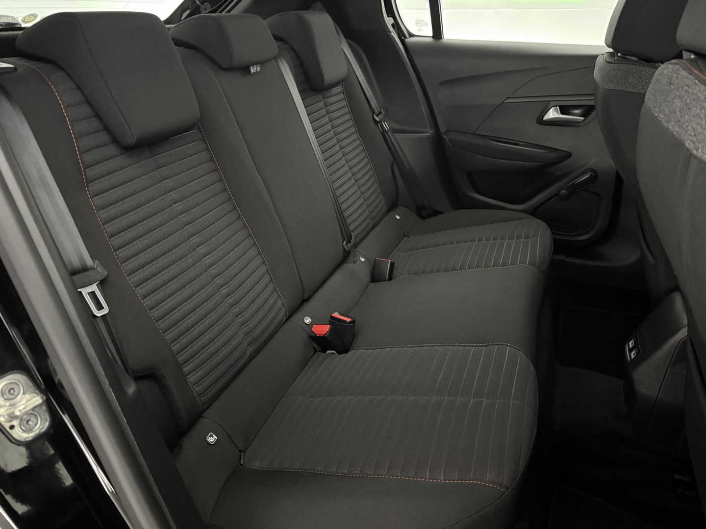 Peugeot e-208 EV Active 50 kWh | SOH 93% | Snelladen | Carplay | Cruise | Parkeersens. | Navi | NAP