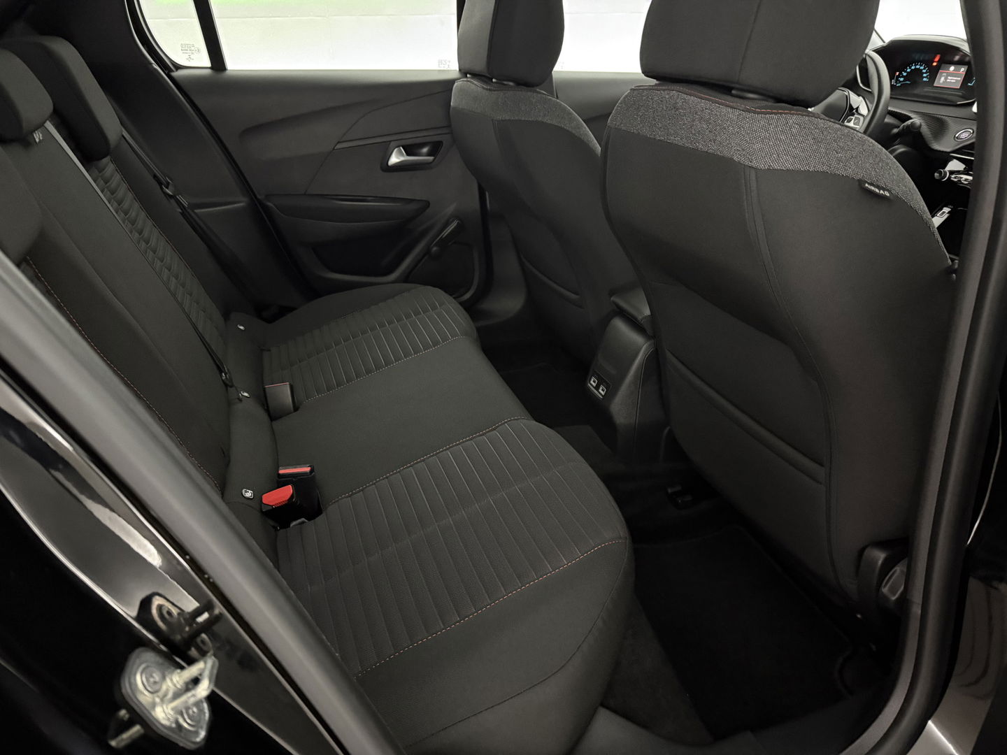 Peugeot e-208 EV Active 50 kWh | SOH 93% | Snelladen | Carplay | Cruise | Parkeersens. | Navi | NAP