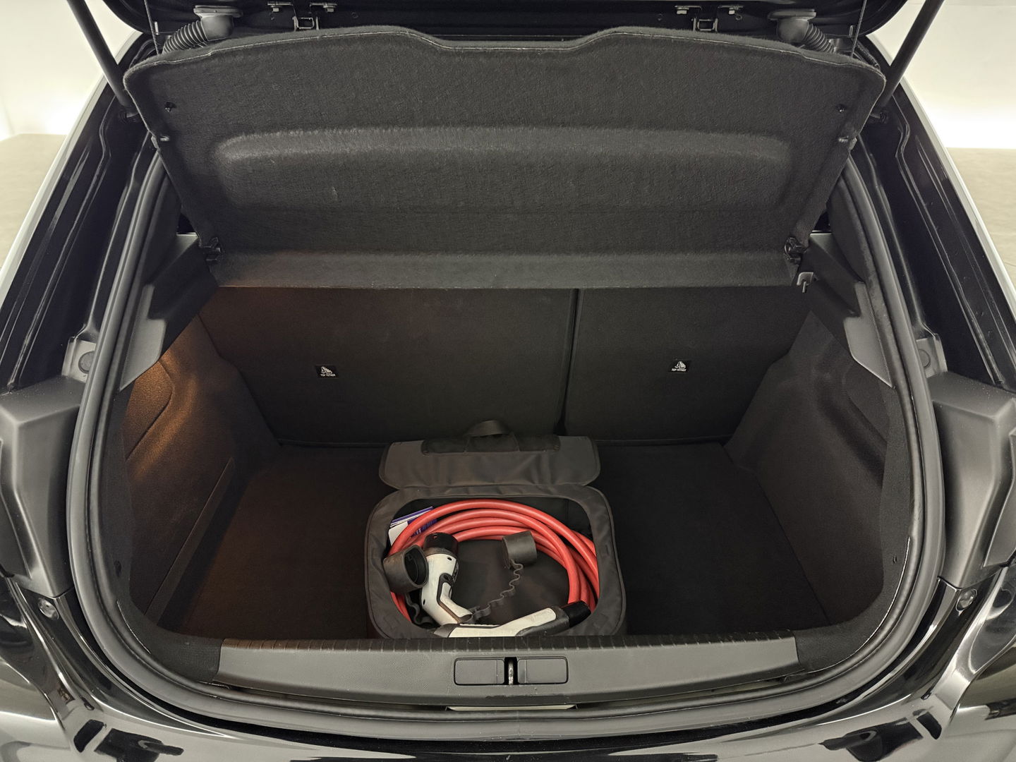 Peugeot e-208 EV Active 50 kWh | SOH 93% | Snelladen | Carplay | Cruise | Parkeersens. | Navi | NAP