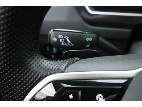 Volkswagen Tiguan 1.4 TSI eHybrid R-Line DSG | Pano | IQ. Light | HUD | Adapt. Cruise | Stoel- Stuurverw. | CarPlay