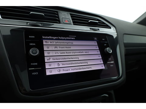 Volkswagen Tiguan 1.4 TSI eHybrid R-Line DSG | Pano | IQ. Light | HUD | Adapt. Cruise | Stoel- Stuurverw. | CarPlay